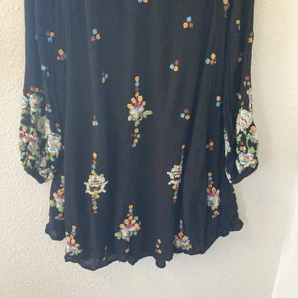 Free People Mini Dress Size XS Oxford Embroidered Black Floral Boho Goth Witchy - Picture 3 of 16
